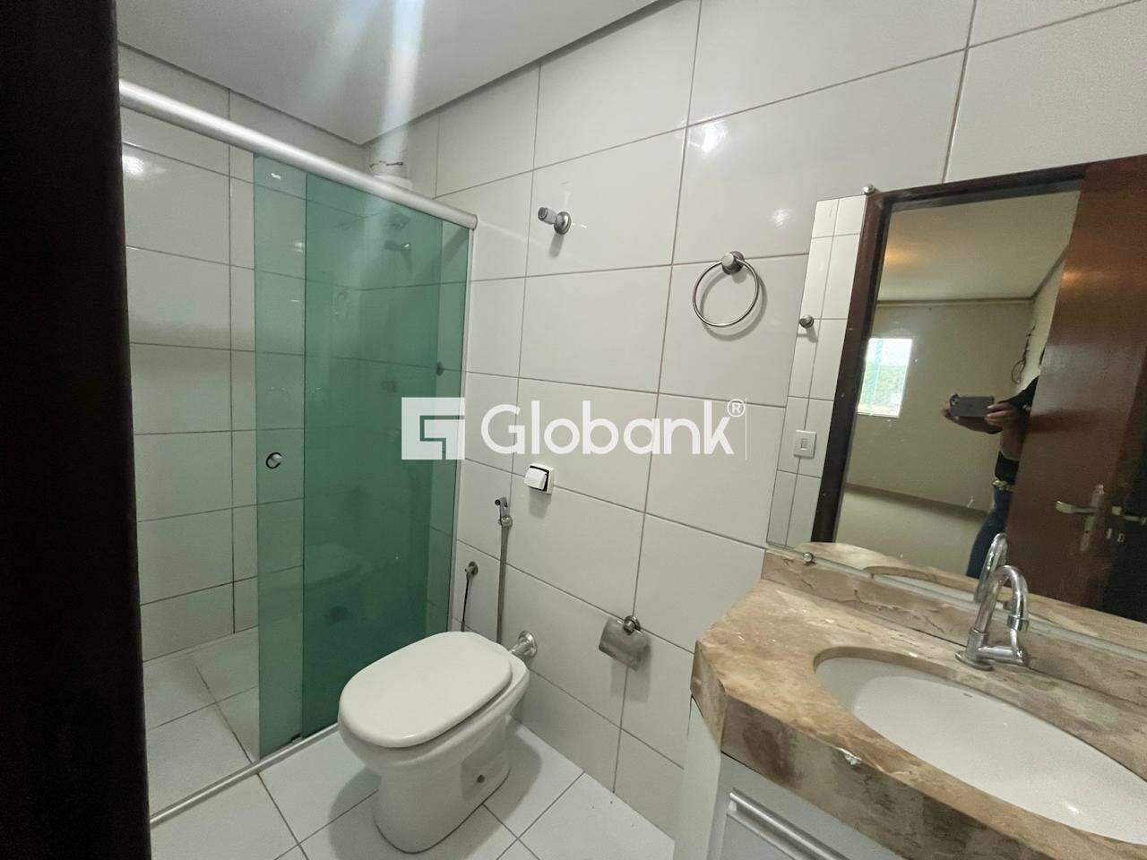 Apartamento 4 quartos à venda Canelas 130m² Montes Claros MG: SUÍTE COM ARMÁRIOS BOX ESPELHO
