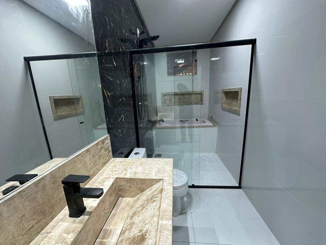 Casa 2 quartos para aluguel Monte Carmelo 80m² Montes Claros MG: Suite