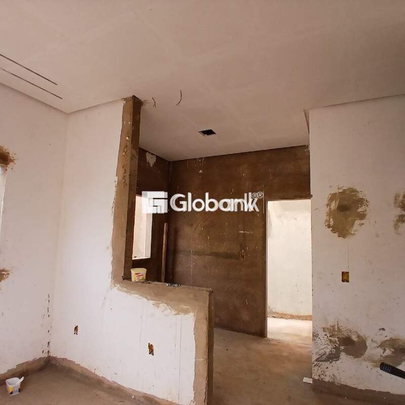 Casa 2 quartos à venda Jardim Olímpico 50m² Montes Claros MG: