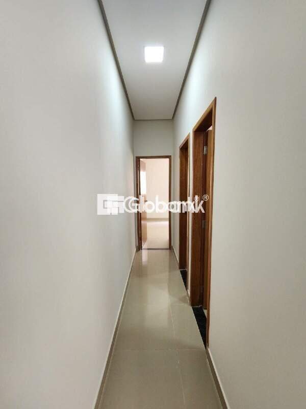 Casa 2 quartos à venda Jardim Olímpico 50m² Montes Claros MG: 