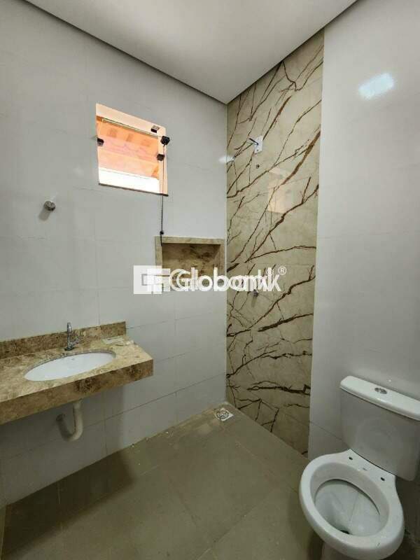 Casa 2 quartos à venda Jardim Olímpico 50m² Montes Claros MG: 