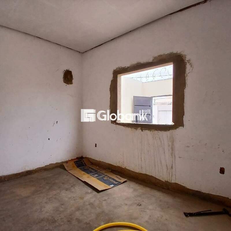 Casa 2 quartos à venda Jardim Olímpico 50m² Montes Claros MG: 