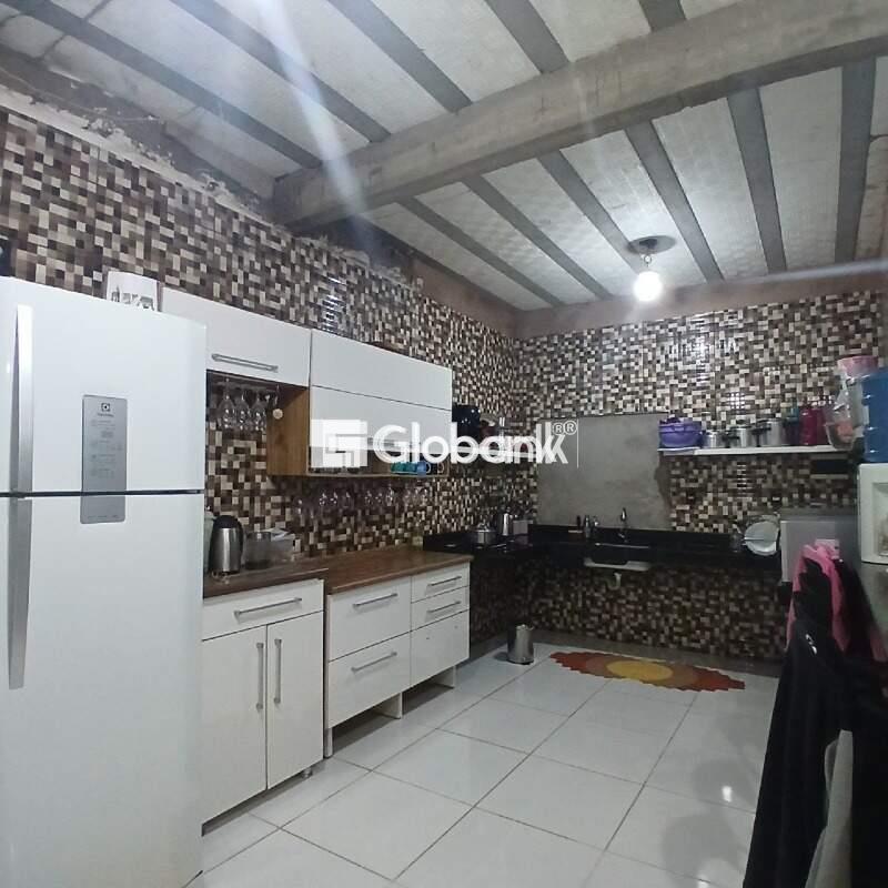 Casa 3 quartos à venda Jardim Primavera 540m² Montes Claros MG: 