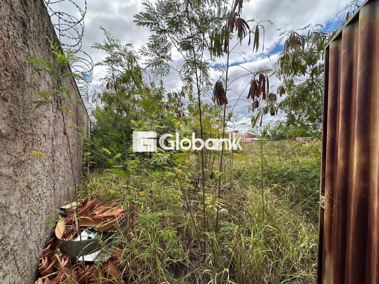 Terreno à venda Santa Laura 0m² Montes Claros MG: