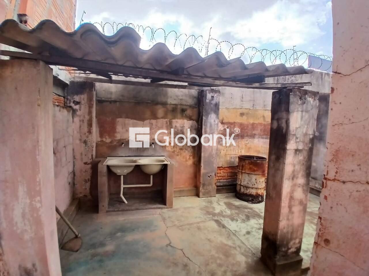 Casa 4 quartos à venda Santa Rita I 150m² Montes Claros MG: 