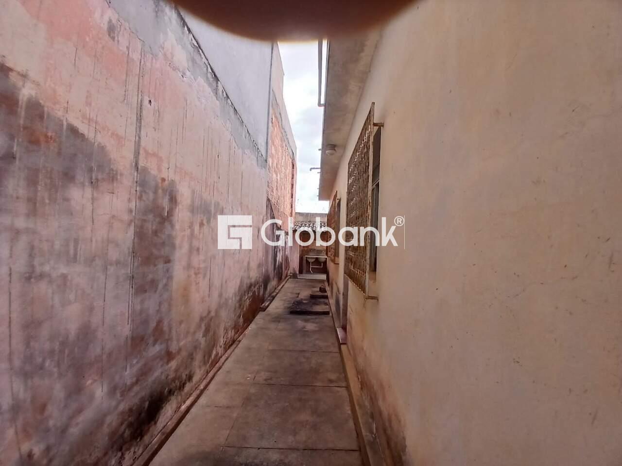 Casa 4 quartos à venda Santa Rita I 150m² Montes Claros MG: 