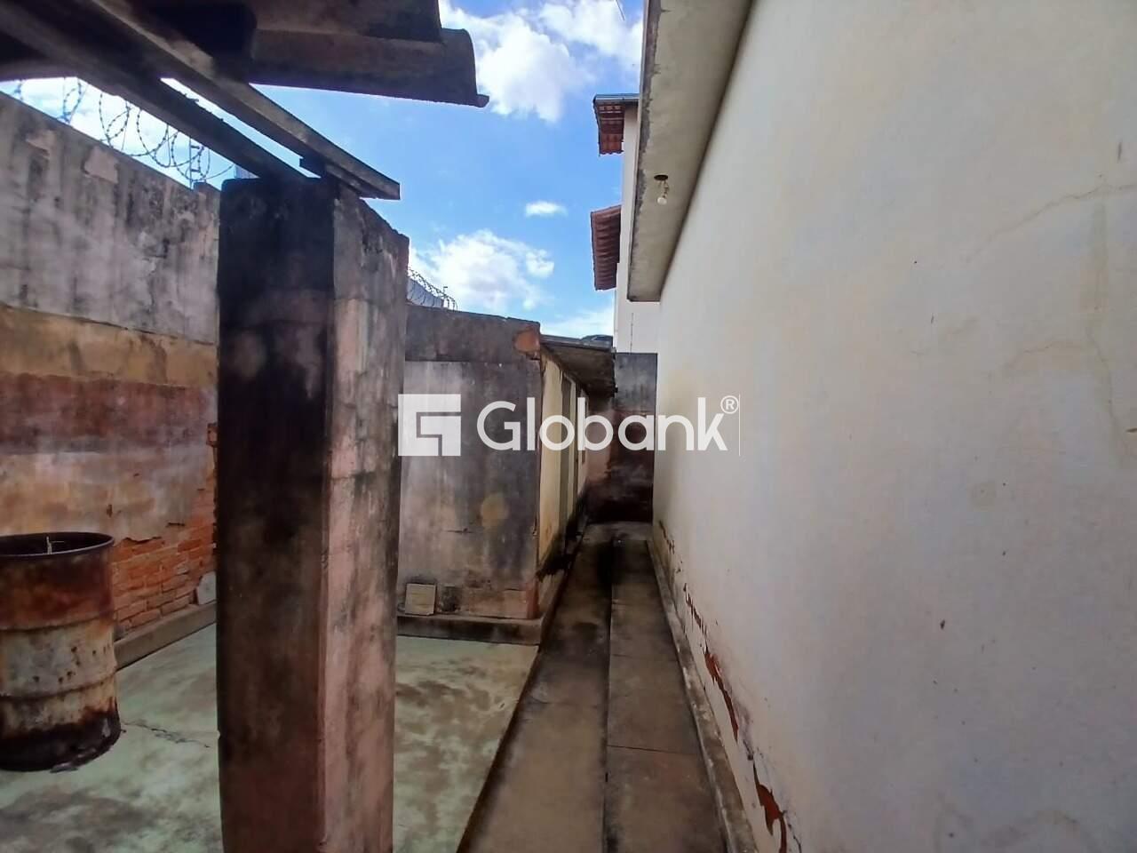 Casa 4 quartos à venda Santa Rita I 150m² Montes Claros MG: 