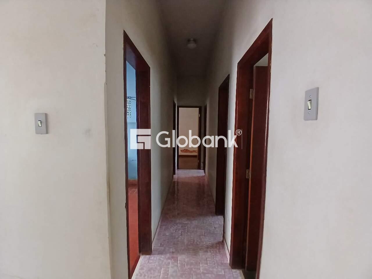 Casa 4 quartos à venda Santa Rita I 150m² Montes Claros MG: 