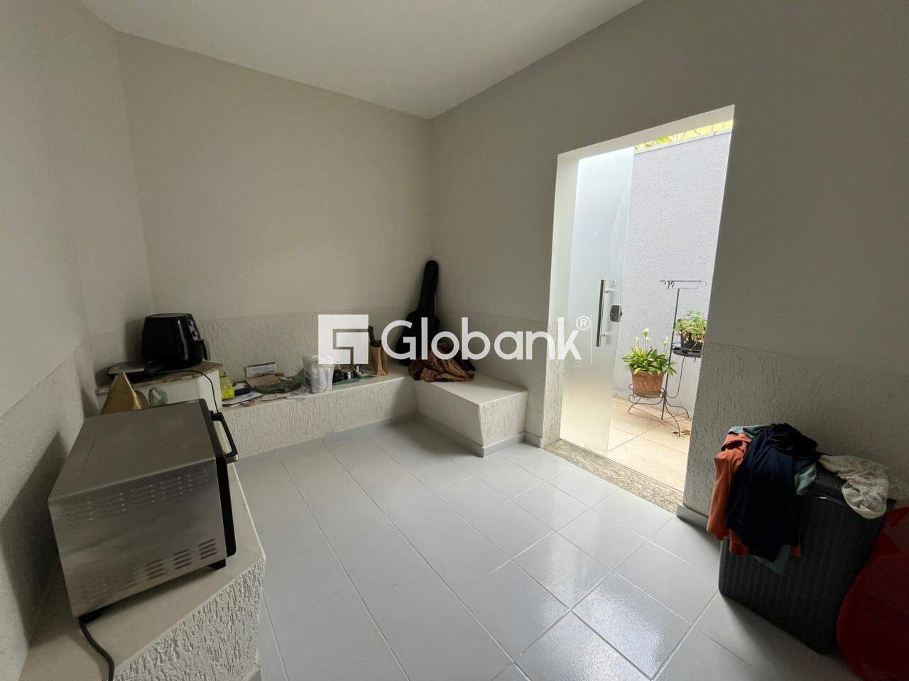 Casa 5 quartos para aluguel Melo 340m² Montes Claros MG: