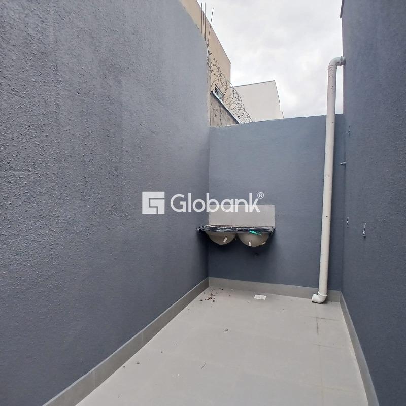 Casa 2 quartos à venda Jardim Olímpico 45m² Montes Claros MG: 