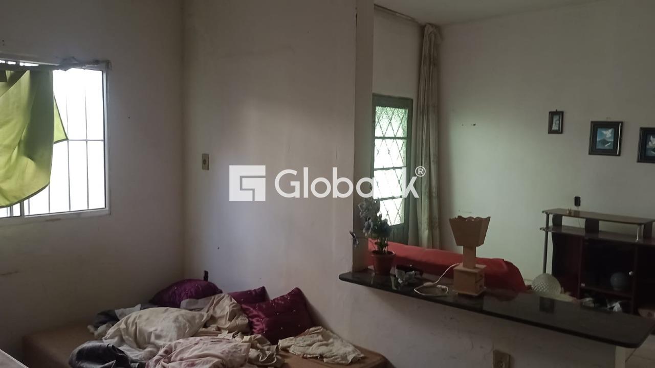 Casa 4 quartos à venda Monte Carmelo 225m² Montes Claros MG: 