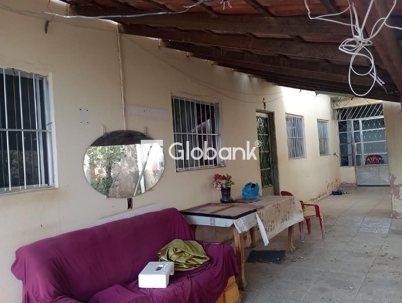 Casa 4 quartos à venda Monte Carmelo 225m² Montes Claros MG: 