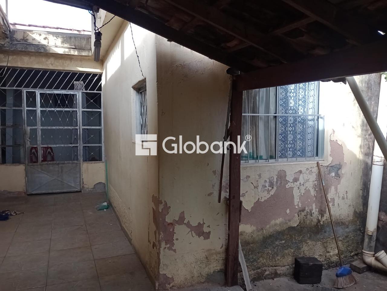 Casa 4 quartos à venda Monte Carmelo 225m² Montes Claros MG: 