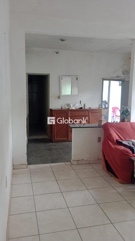 Casa 4 quartos à venda Monte Carmelo 225m² Montes Claros MG: 