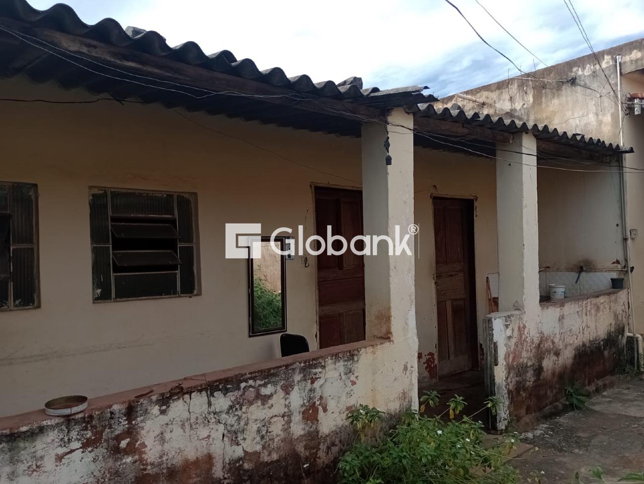 Casa 4 quartos à venda Monte Carmelo 225m² Montes Claros MG: 