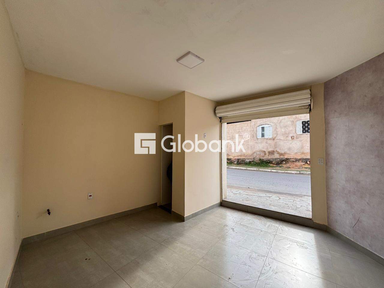 Ponto comercial para aluguel Santa Rita I 25m² Montes Claros MG: Interior