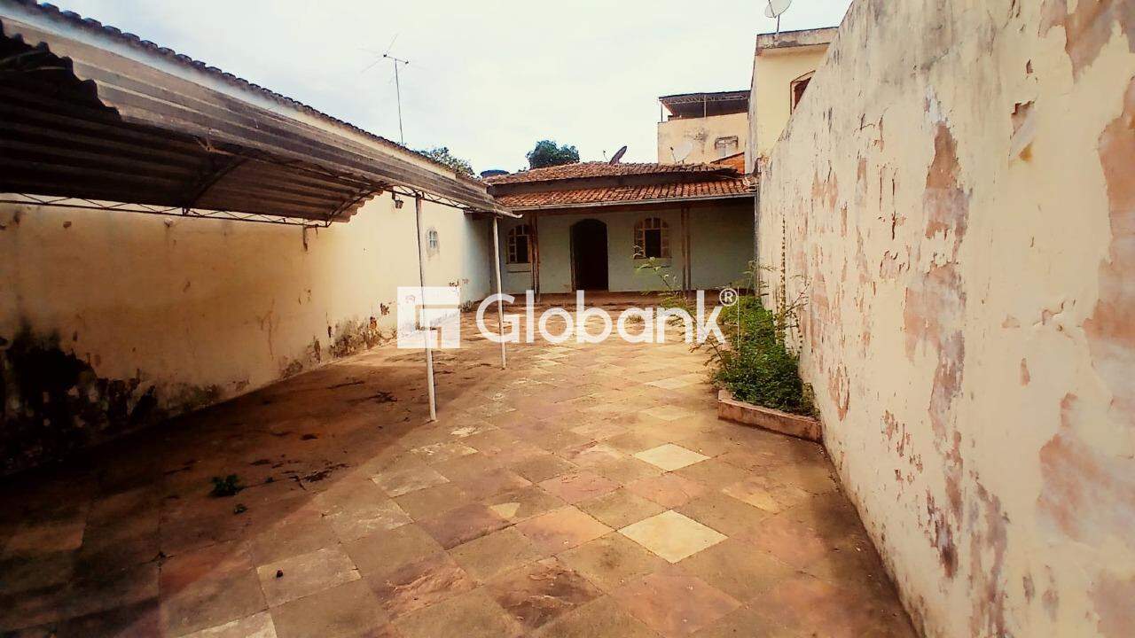 Terreno à venda Morrinhos 350m² Montes Claros MG: 