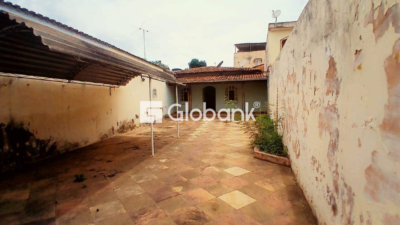 Terreno à venda Morrinhos 350m² Montes Claros MG: 