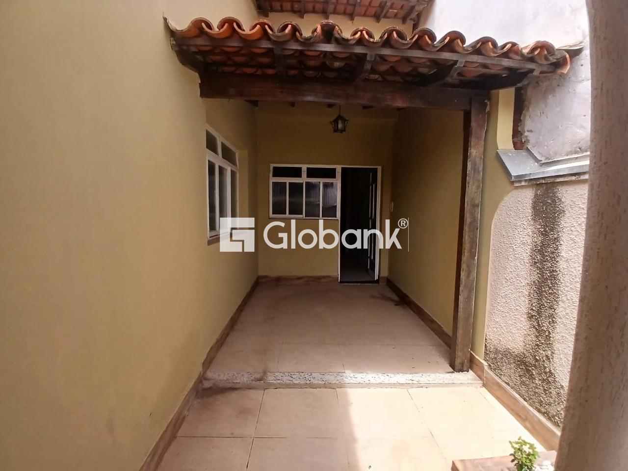 Casa 3 quartos à venda Morrinhos 150m² Montes Claros MG: 