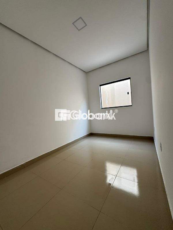 Casa 2 quartos à venda Santo Antônio 50m² Montes Claros MG: 