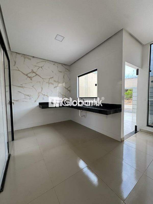 Casa 2 quartos à venda Santo Antônio 50m² Montes Claros MG: 