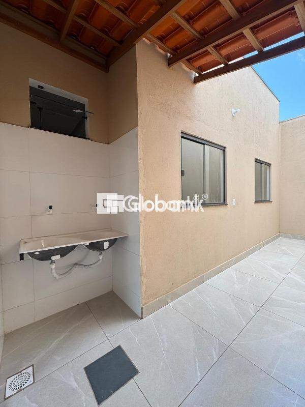 Casa 2 quartos à venda Santo Antônio 50m² Montes Claros MG: 