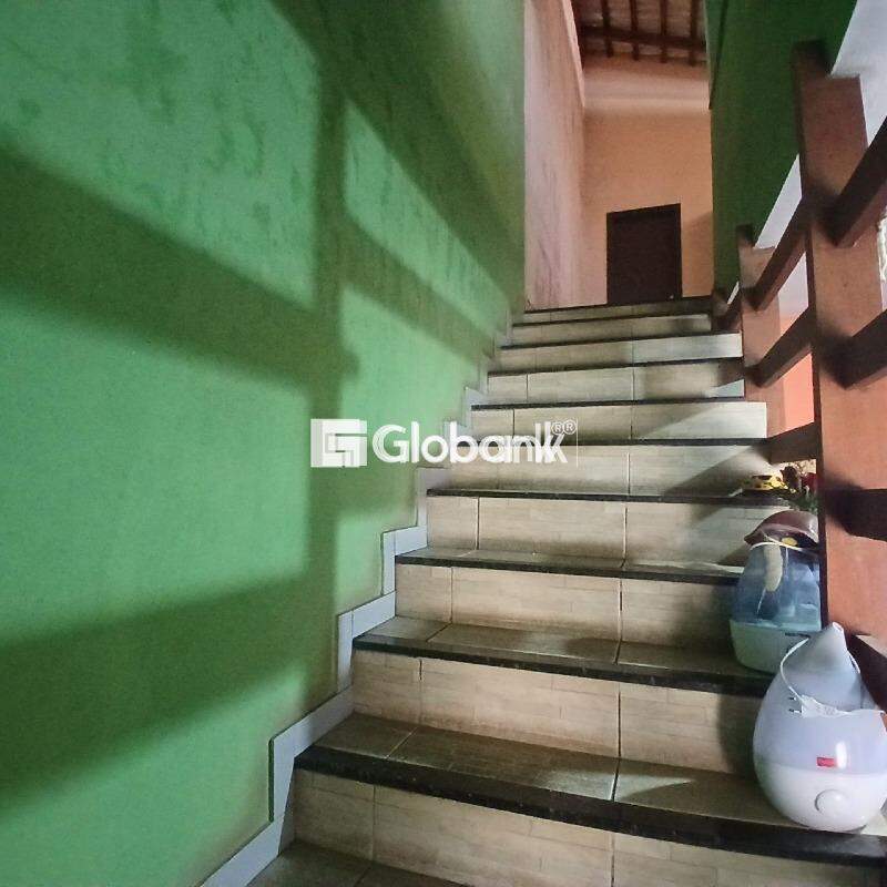 Casa 3 quartos à venda Novo Delfino 88m² Montes Claros MG: 