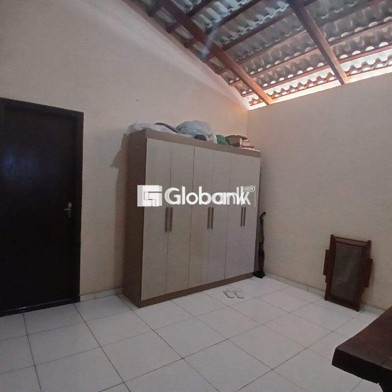 Casa 3 quartos à venda Novo Delfino 88m² Montes Claros MG: 