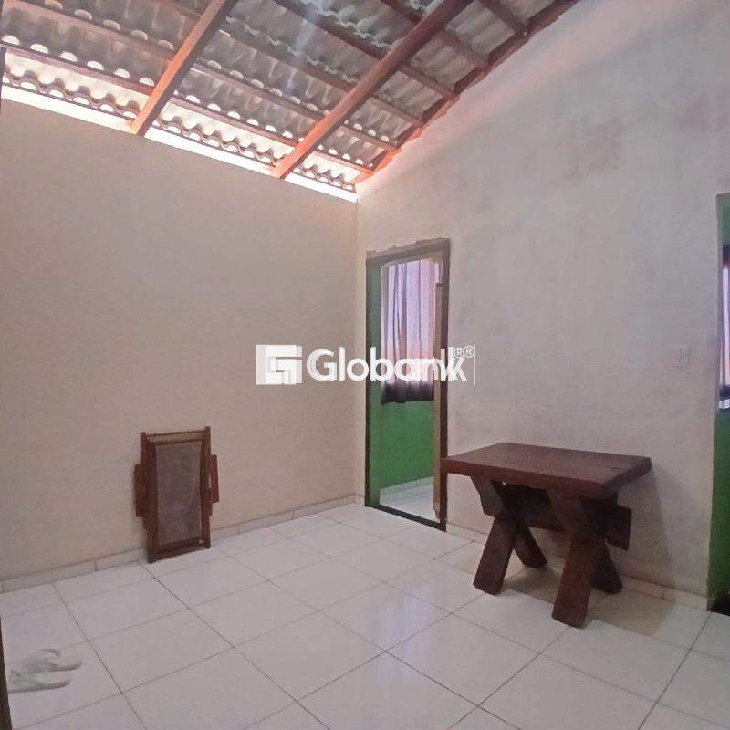 Casa 3 quartos à venda Novo Delfino 88m² Montes Claros MG: 