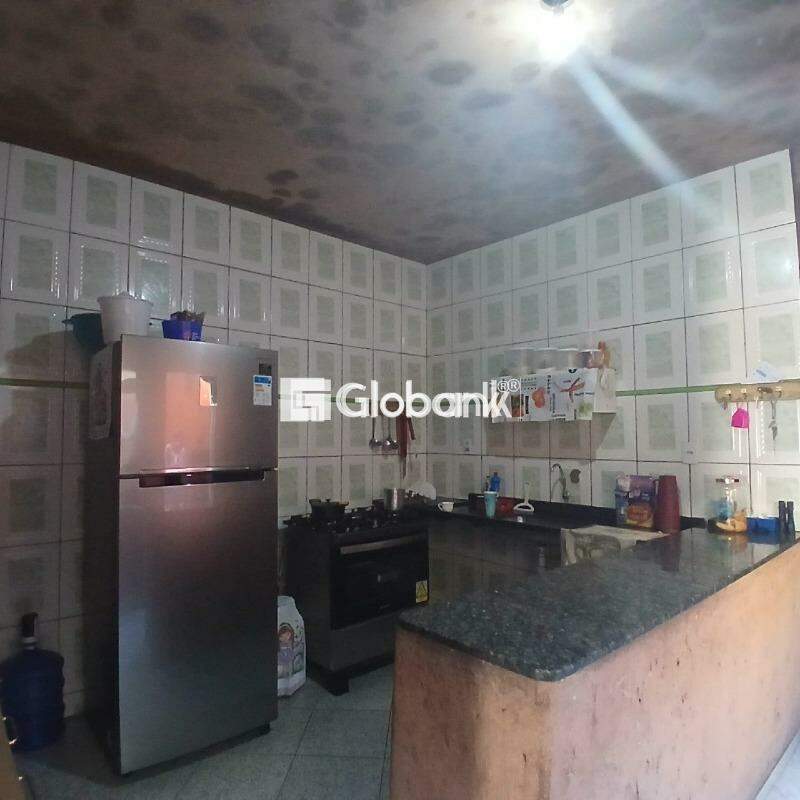 Casa 3 quartos à venda Novo Delfino 88m² Montes Claros MG: 