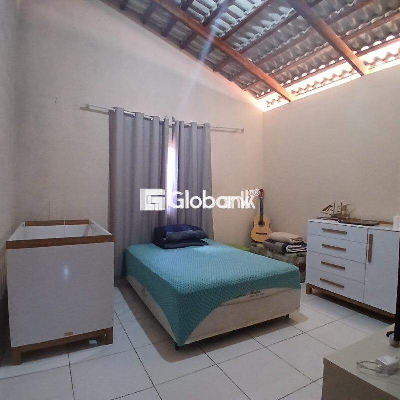 Casa 3 quartos à venda Novo Delfino 88m² Montes Claros MG: 