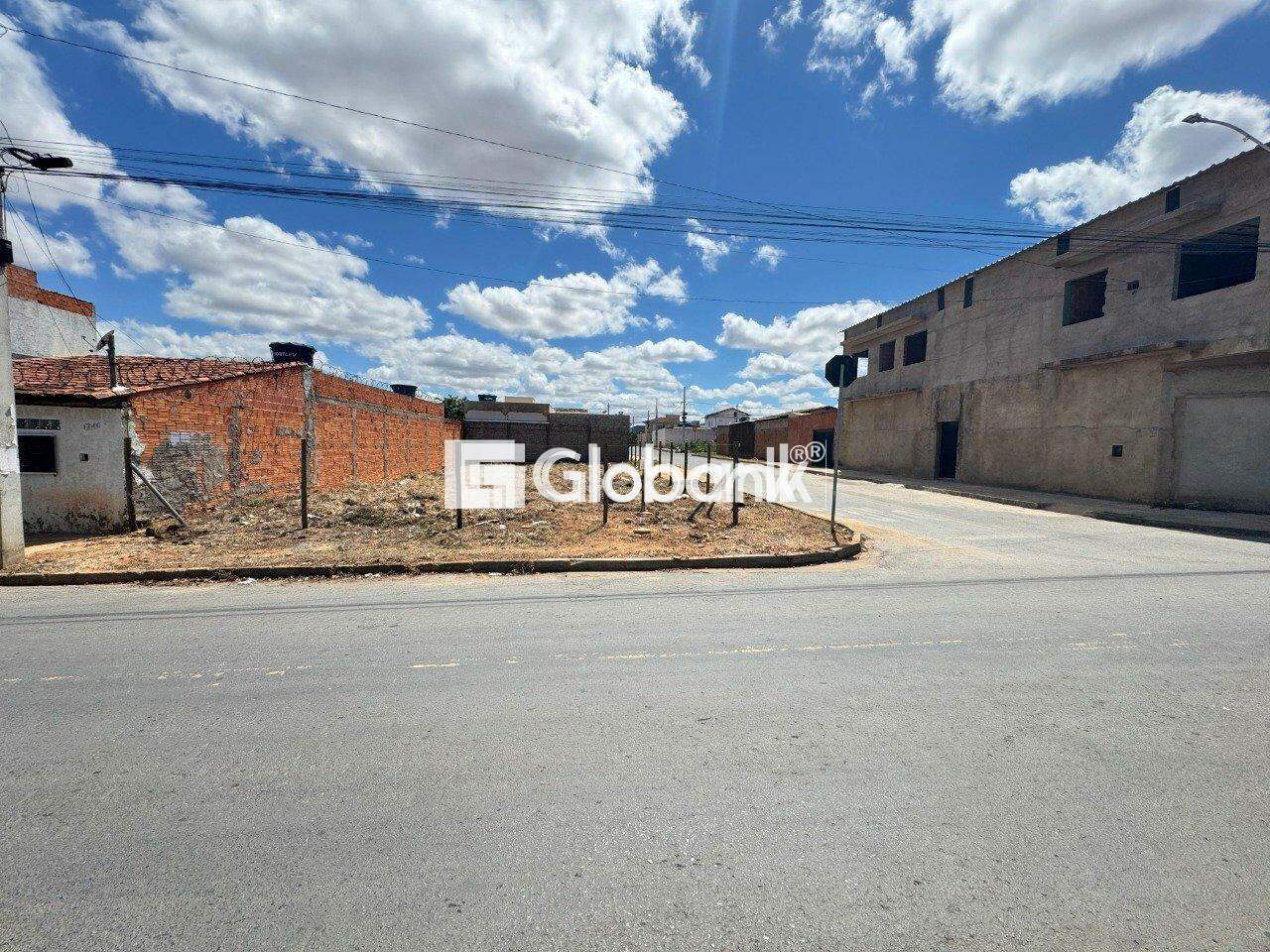 Terreno à venda Planalto 286m² Montes Claros MG: