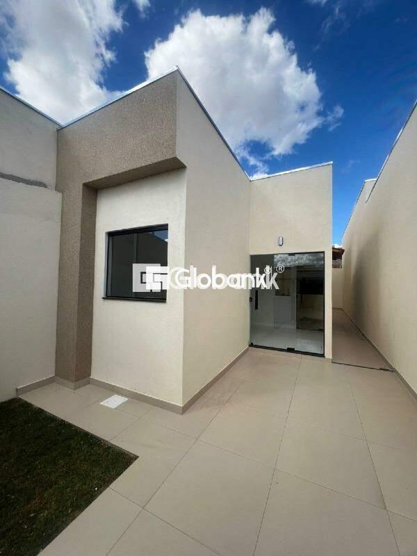 Casa 2 quartos à venda Jardim Olímpico 45m² Montes Claros MG: 