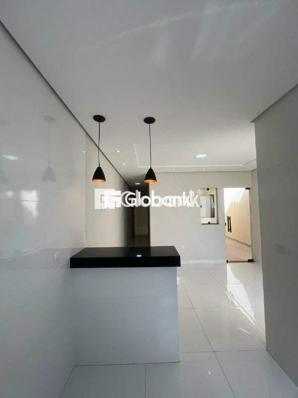 Casa 2 quartos à venda Jardim Olímpico 45m² Montes Claros MG: 