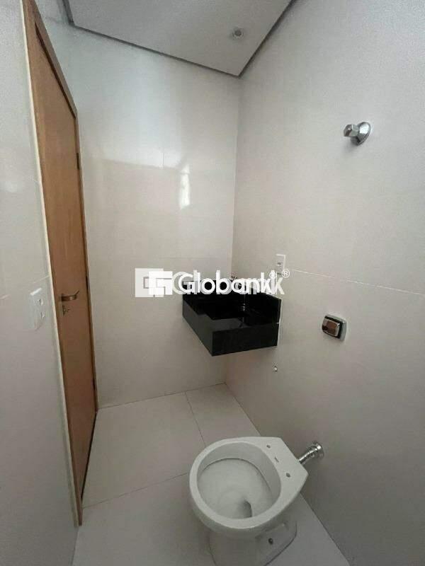 Casa 2 quartos à venda Jardim Olímpico 45m² Montes Claros MG: 