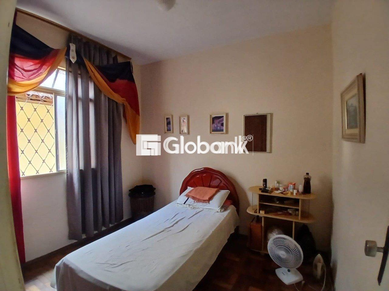 Casa 3 quartos à venda Cândida Câmara 180m² Montes Claros MG: 