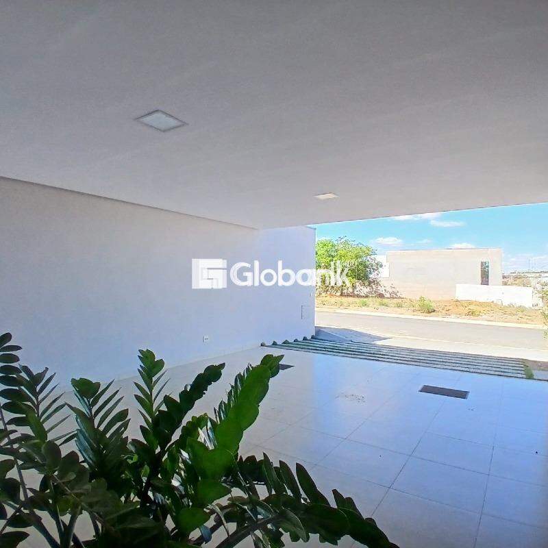 Casa 4 quartos à venda Planalto 280m² Montes Claros MG: 