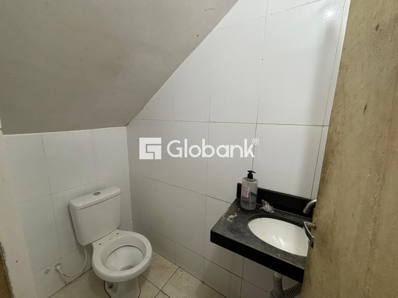 Ponto comercial para aluguel Major Prates 112m² Montes Claros MG: Banheiro