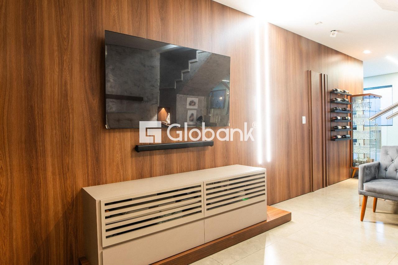 Casa 4 quartos à venda São José 287m² Montes Claros MG: 