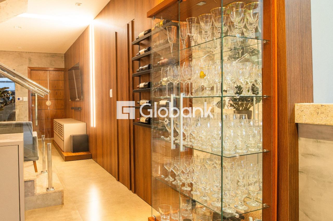 Casa 4 quartos à venda São José 287m² Montes Claros MG: 