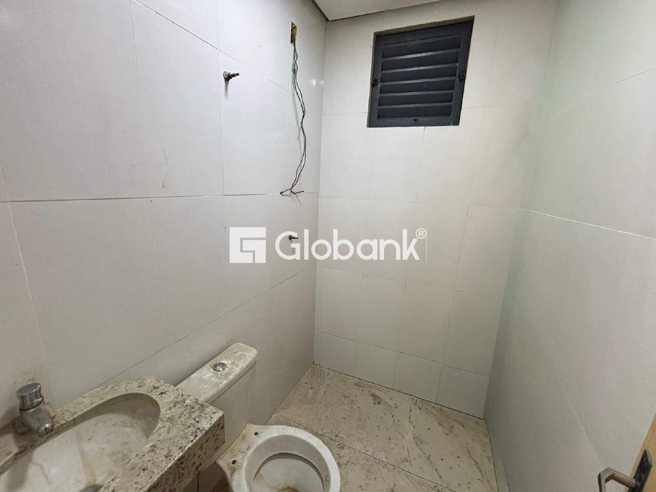 Apartamento 2 quartos para aluguel Major Prates 45m² Montes Claros MG: Banheiro