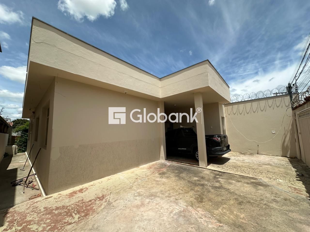 Casa 4 quartos para aluguel Edgar Pereira 110m² Montes Claros MG: Garagem