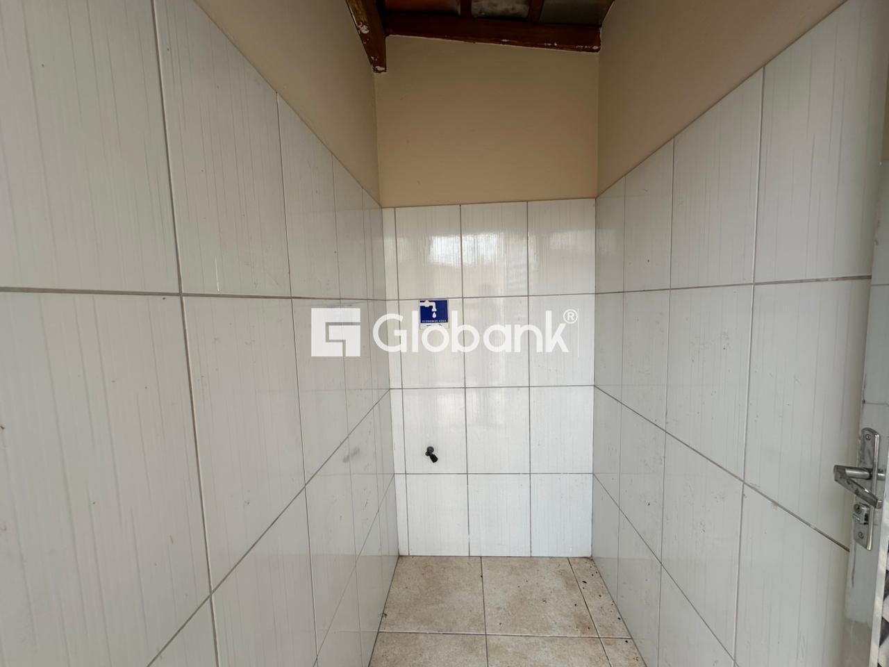 Casa 4 quartos para aluguel Edgar Pereira 110m² Montes Claros MG: Despensa