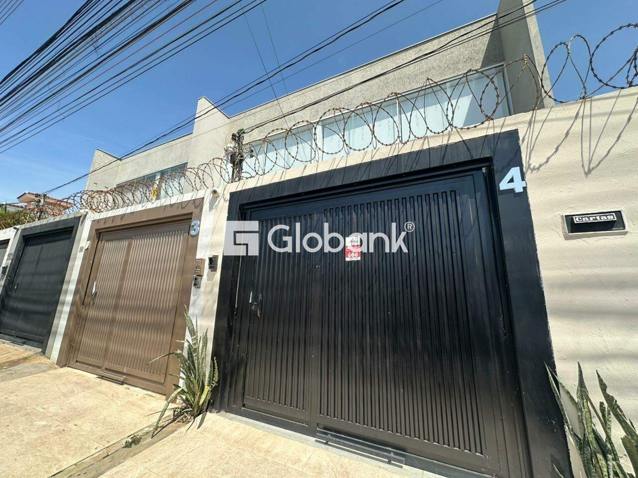 Casa 2 quartos para aluguel Barcelona Park 80m² Montes Claros MG: Fachada