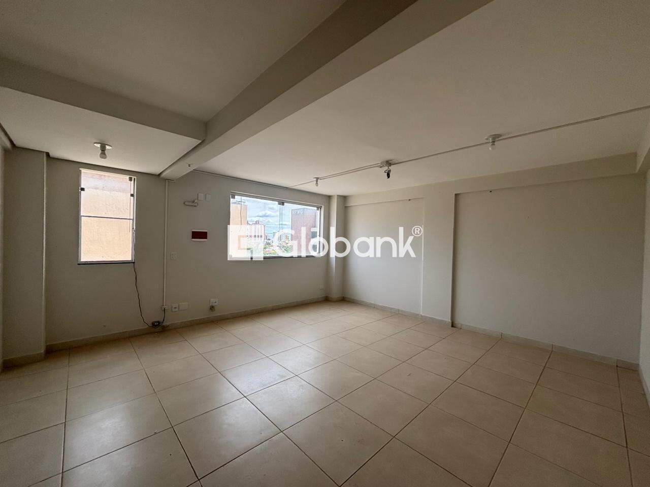 Prédio para aluguel Cidade Santa Maria 1.202m² Montes Claros MG: Sala