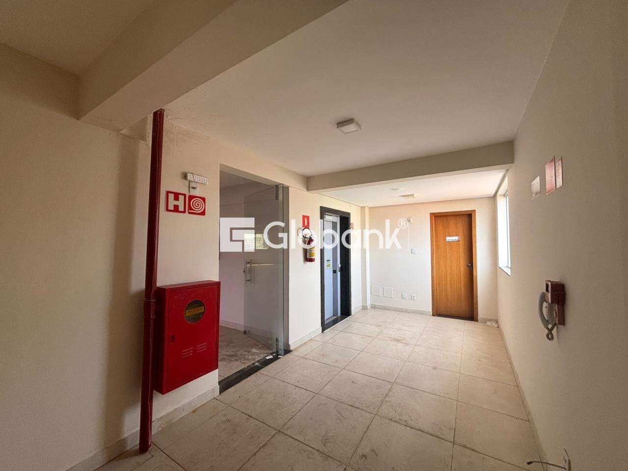 Prédio para aluguel Cidade Santa Maria 1.202m² Montes Claros MG: Hall