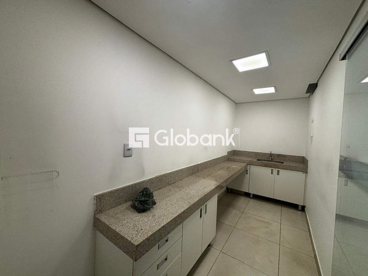 Ponto comercial para aluguel Santo Expedito 288,5m² Montes Claros MG: Copa