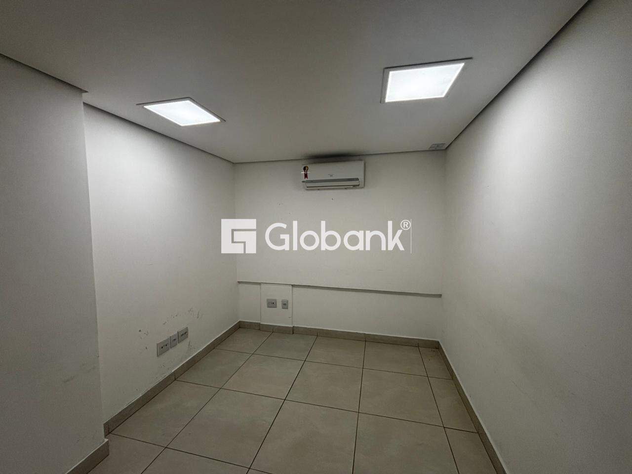 Ponto comercial para aluguel Santo Expedito 288,5m² Montes Claros MG: Sala