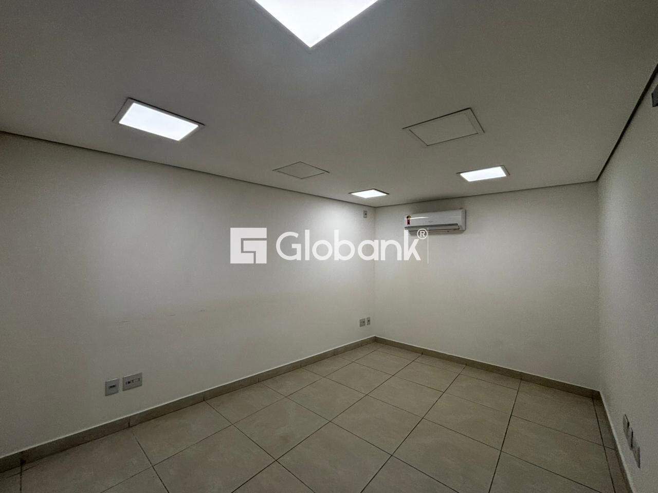 Ponto comercial para aluguel Santo Expedito 288,5m² Montes Claros MG: Sala