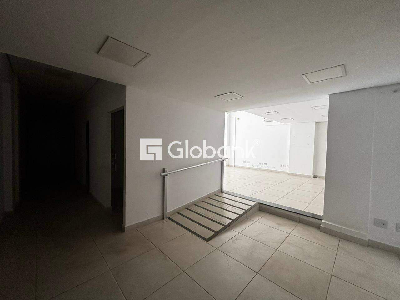 Ponto comercial para aluguel Santo Expedito 288,5m² Montes Claros MG: Sala